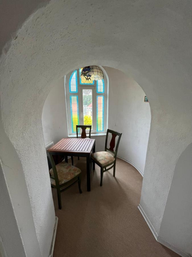 Rapunzel Apartment *